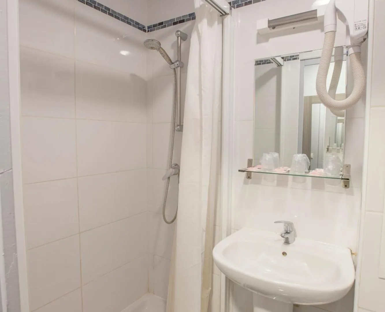 Hotel Hipotel Pere-lachaise Republique 3*