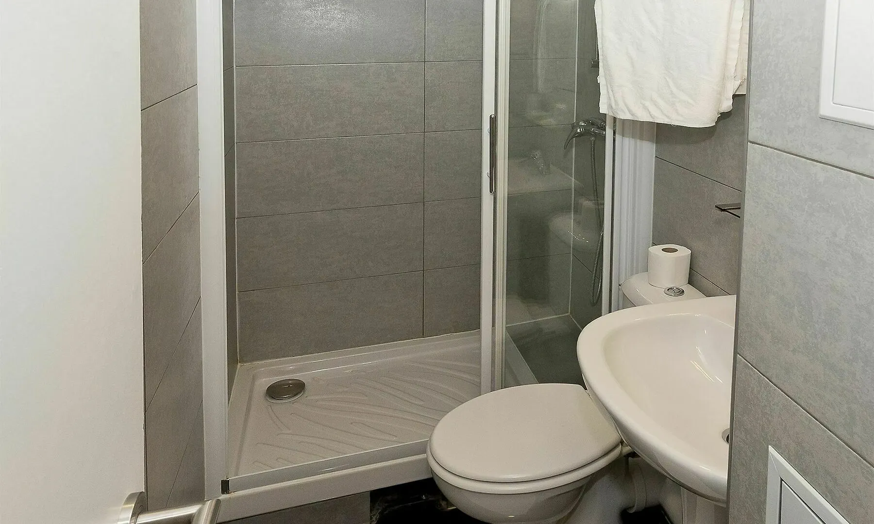 Hipotel Pere-lachaise Republique Hotel 3*