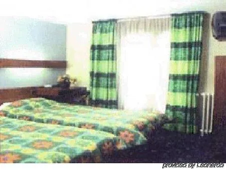 Hotel Hipotel Père-lachaise République 3*